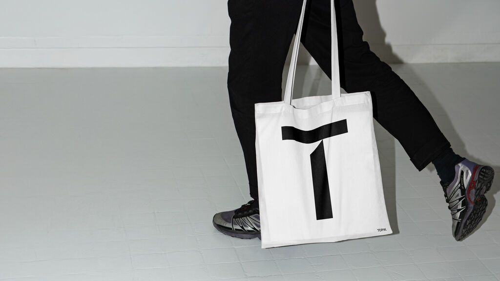 TOP Case Images 2410236